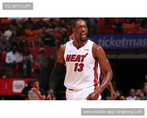 阿德巴约篮下补篮,热火攻防皆有发挥